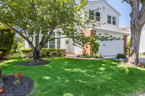 89 Hamlet Dr, Commack, NY, 11725-4441 | Card Image