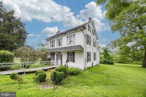 1398 Chestnut Grove Rd, POTTSTOWN, PA, 19464-1703 | Card Image
