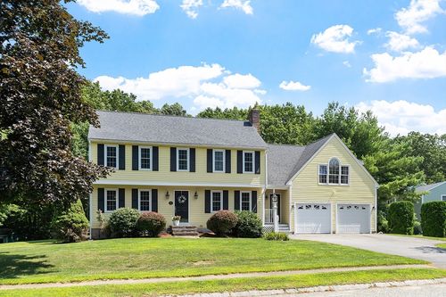 5 Ian Keats Dr, Mansfield, MA, 02048-3252 | Card Image