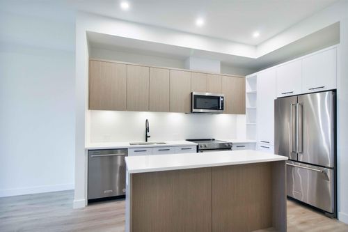 411-2620 152 St, Surrey, BC, V4P0H8 | Card Image