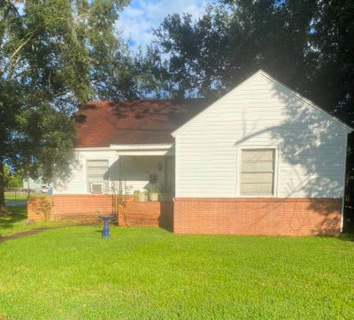 770 N 8 Th Street, House other with 2 bedrooms, 1 bathrooms and null parking in Silsbee TX | Image 1