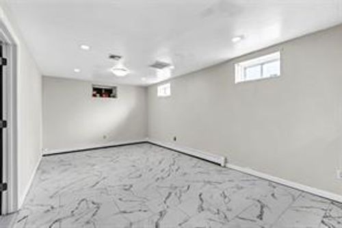 7 Commack Rd, Sound Beach, NY, 11789-2721 | Card Image