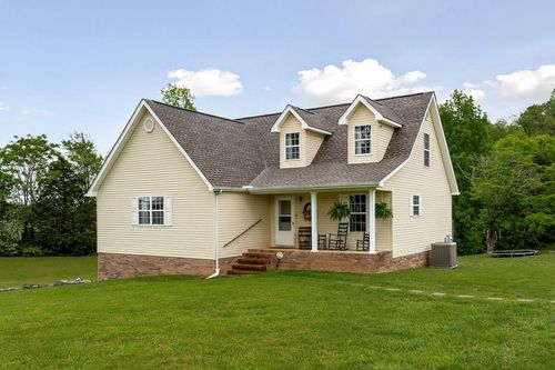 1841 Jones Chapel Rd, Byrdstown, TN, 38549-4621 | Card Image