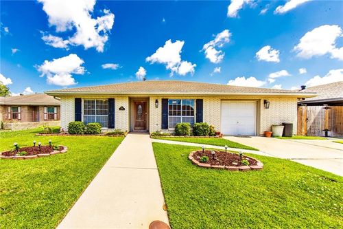 2101 Mary Hughes Dr, Houma, LA, 70363-7078 | Card Image