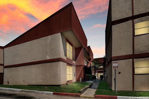 apt-501-3243 Nacogdoches Rd, San Antonio, TX, 78217-3300 | Card Image