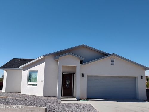 3201 Dyer St, Las Cruces, NM, 88011-4803 | Card Image