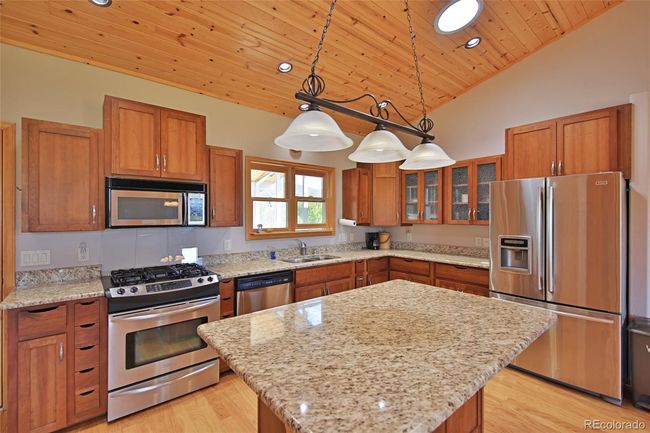 5867 Pe 3/10 Rd, House other with 3 bedrooms, 2 bathrooms and 2 parking in Collbran CO | Image 10