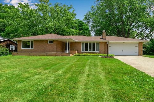 3747 Bowen Rd, Lancaster, NY, 14086-9699 | Card Image