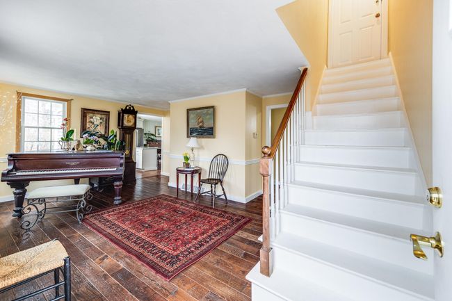 Stairs to Second Floor | Image 25