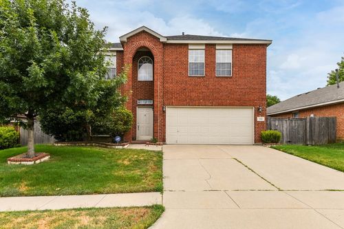 918 Telluride Dr, Arlington, TX, 76001-8523 | Card Image
