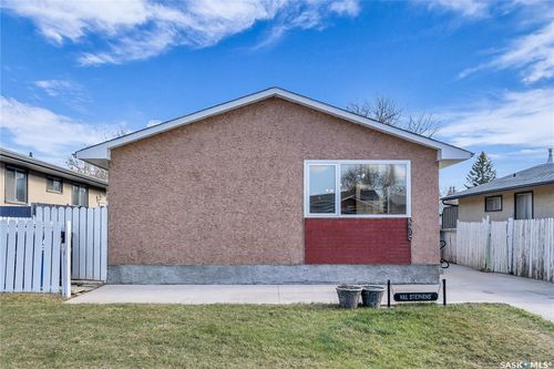 3205 33rd St W, Saskatoon, SK, S7L4R1 | Card Image