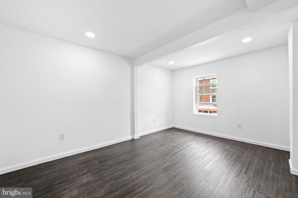 Residential in BURLINGTON 2