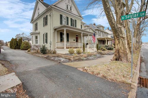 438 E Baltimore St, GREENCASTLE, PA, 17225-1006 | Card Image