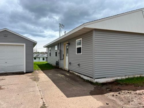 35 Field Rd, Silver Bay, MN, 55614-1248 | Card Image
