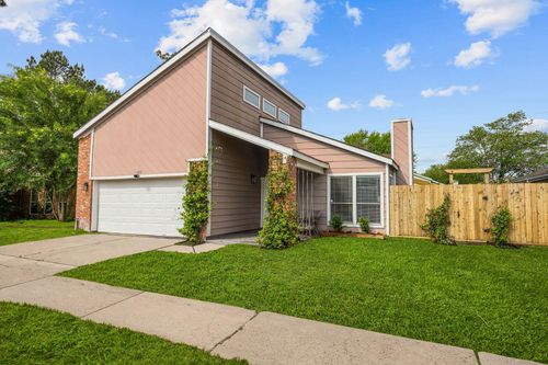 3711 Moss Tree Rd, Houston, TX, 77043-1132 | Card Image