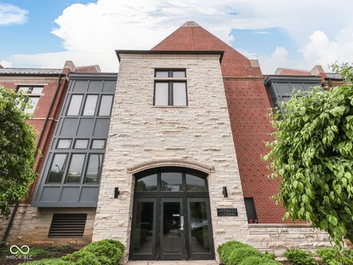 unit-103-222 N East St, Indianapolis, IN, 46204-2624 | Card Image