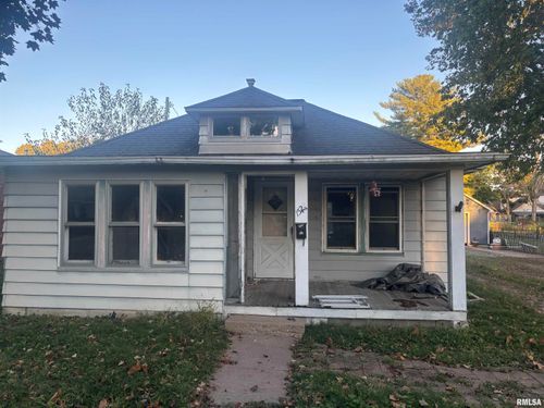 1522 N Cutright St, Chillicothe, IL, 61523-1015 | Card Image