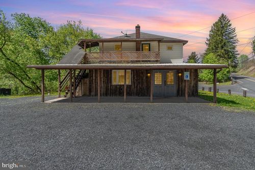 116 Ringtown Blvd, Ringtown, PA, 17967-9406 | Card Image