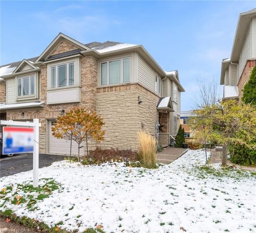 45 Hemlock Way, Grimsby, ON, L3M0A8 | Card Image