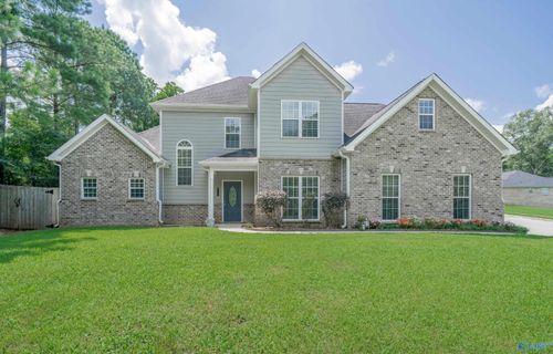 208 Reedwood Ln, Huntsville, AL, 35810-6532 | Card Image