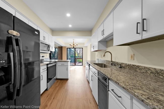 269 Meadow Bridge Dr, Condo with 2 bedrooms, 2 bathrooms and null parking in Rochester Hills MI | Image 17
