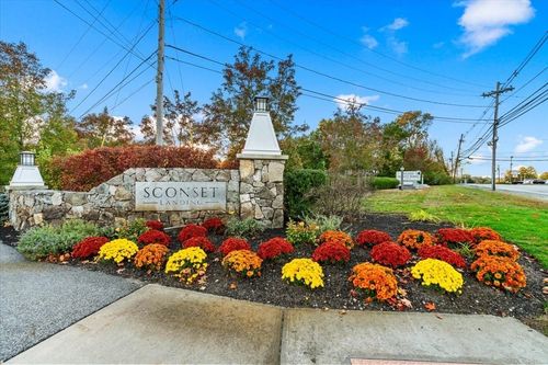 302-4 Longwood Ln, Hanover, MA, 02339 | Card Image