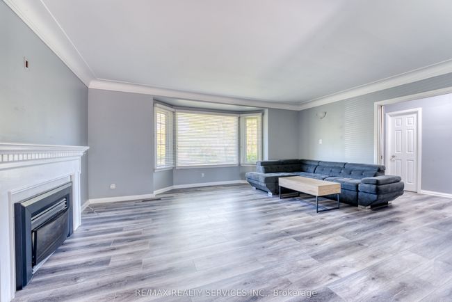 232 Patrice Dr, House other with 7 bedrooms, 6 bathrooms and 6 parking in Windsor ON | Image 5