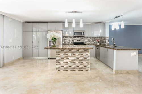928 Ne 27th Ave, Hallandale Beach, FL, 33009-2949 | Card Image