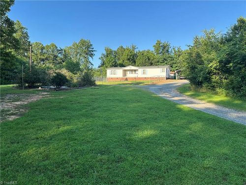 1130 Sandy Ln, Sandy Ridge, NC, 27046-7004 | Card Image