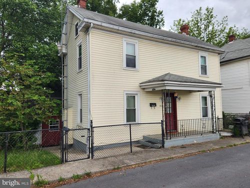 312 Auburn St, MARTINSBURG, WV, 25401-2802 | Card Image