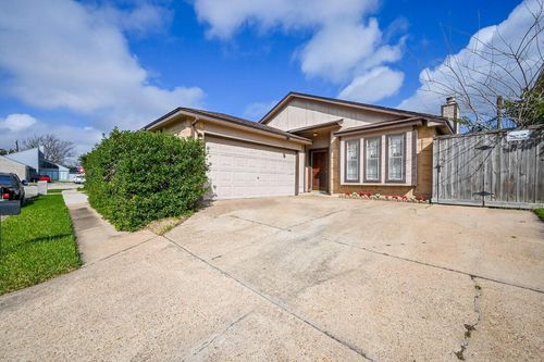 7918 Chancel Dr, Houston, TX, 77071-3236 | Card Image