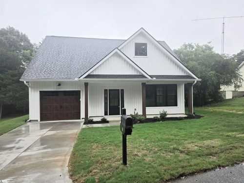 10 N Azalea St, Liberty, SC, 29657-1104 | Card Image