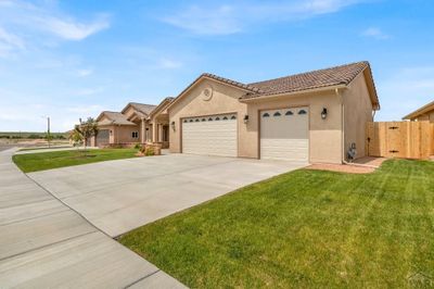 809 Thorncrest Dr, House other with 3 bedrooms, 1 bathrooms and 3 parking in Pueblo CO | Image 3