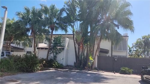 0-7115 Sw 111th Pl, Miami, FL, 33173-2134 | Card Image