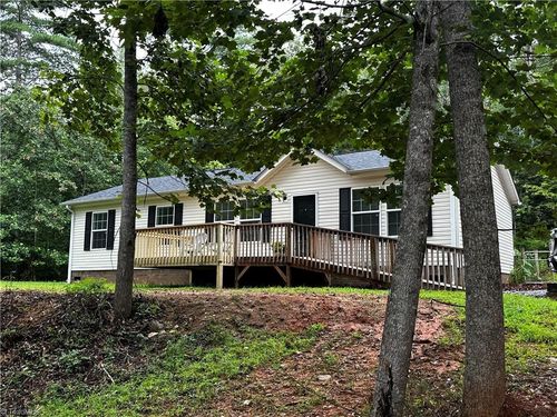 733 Ridge Ln, Wilkesboro, NC, 28697-7108 | Card Image