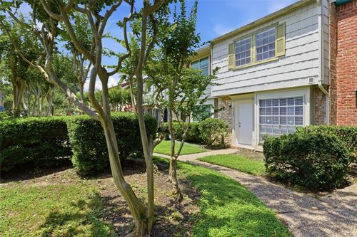 8321 Nairn St, Houston, TX, 77074-3815 | Card Image