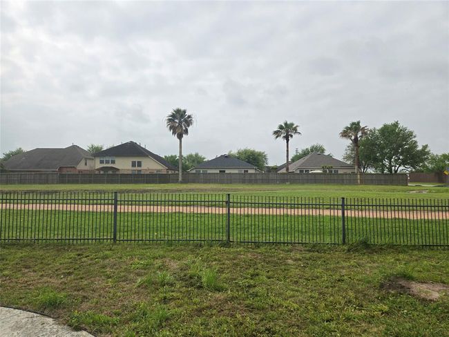 2603 Fair Oak St, House other with 4 bedrooms, 4 bathrooms and 2 parking in Pearland TX | Image 22