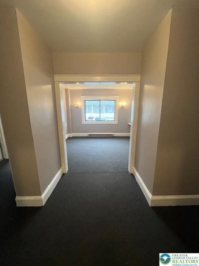 APT-1 - 201 E Kline Ave, Condo with 2 bedrooms, 1 bathrooms and null parking in Lansford PA | Image 4