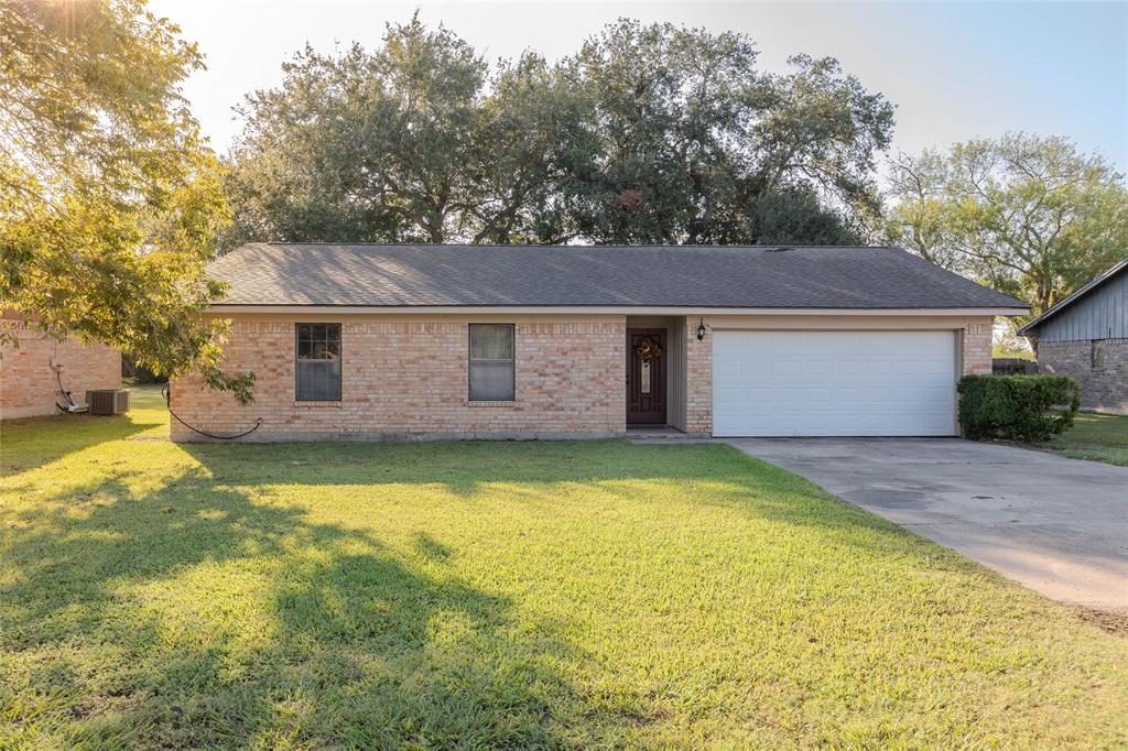 Viking St, Victoria, TX 77905