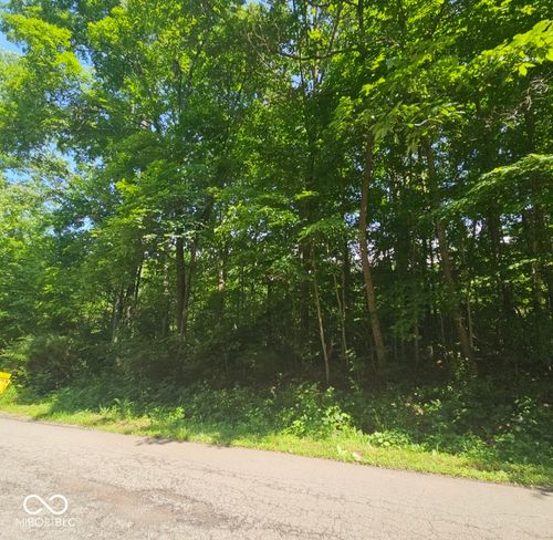 238 Hawthorne Dr, North Vernon, IN, 47265-9036 | Card Image