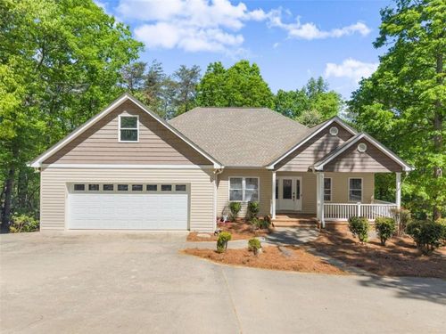 45 Holcomb Dr, Cleveland, GA, 30528-3438 | Card Image