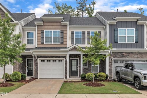 656 Barneswyck Dr, Fuquay-Varina, NC, 27526-2277 | Card Image