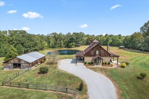 3810 Johnson Dr, Rossville, TN, 38066-3812 | Card Image
