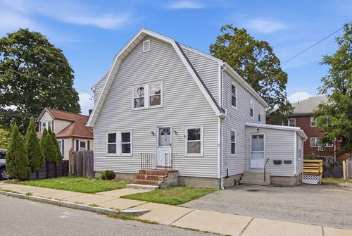 3 Nichols St, Woburn, MA, 01801-1510 | Card Image