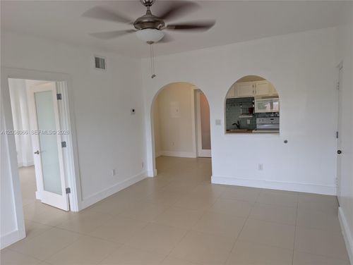 309-934 Michigan Ave, Miami Beach, FL, 33139 | Card Image