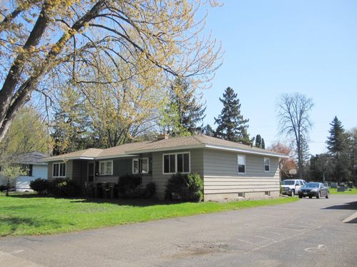516 N 8th St, River Falls, WI, 54022-1526 | Card Image