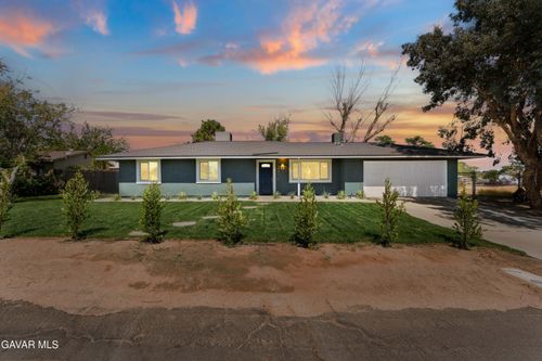 16647 Jubilee Trail Ave, Lake Los Angeles, CA, 93591-3419 | Card Image