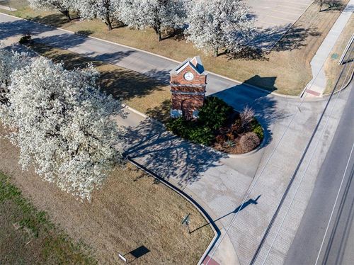 1511 Strawberry Flds, El Reno, OK, 73036-4949 | Card Image