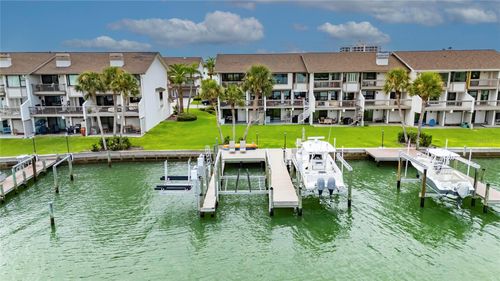 160 Marina Del Rey Ct, CLEARWATER BEACH, FL, 33767-2947 | Card Image