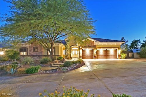 8485 Frazier Park Ct, Las Vegas, NV, 89143-5002 | Card Image